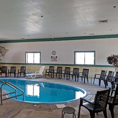 Americas Best Value Inn Torrington Exterior foto